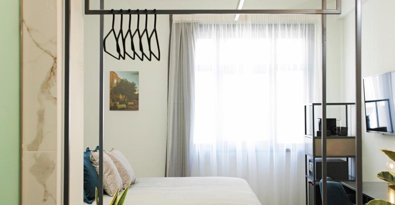 The Gem Society Hotel Атина Екстериор снимка